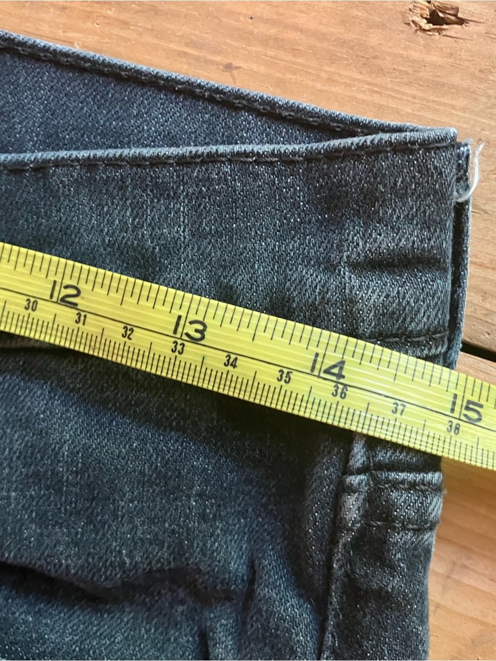 Levi's Women's Black Straight Leg Jeans - Picture 4 of 10